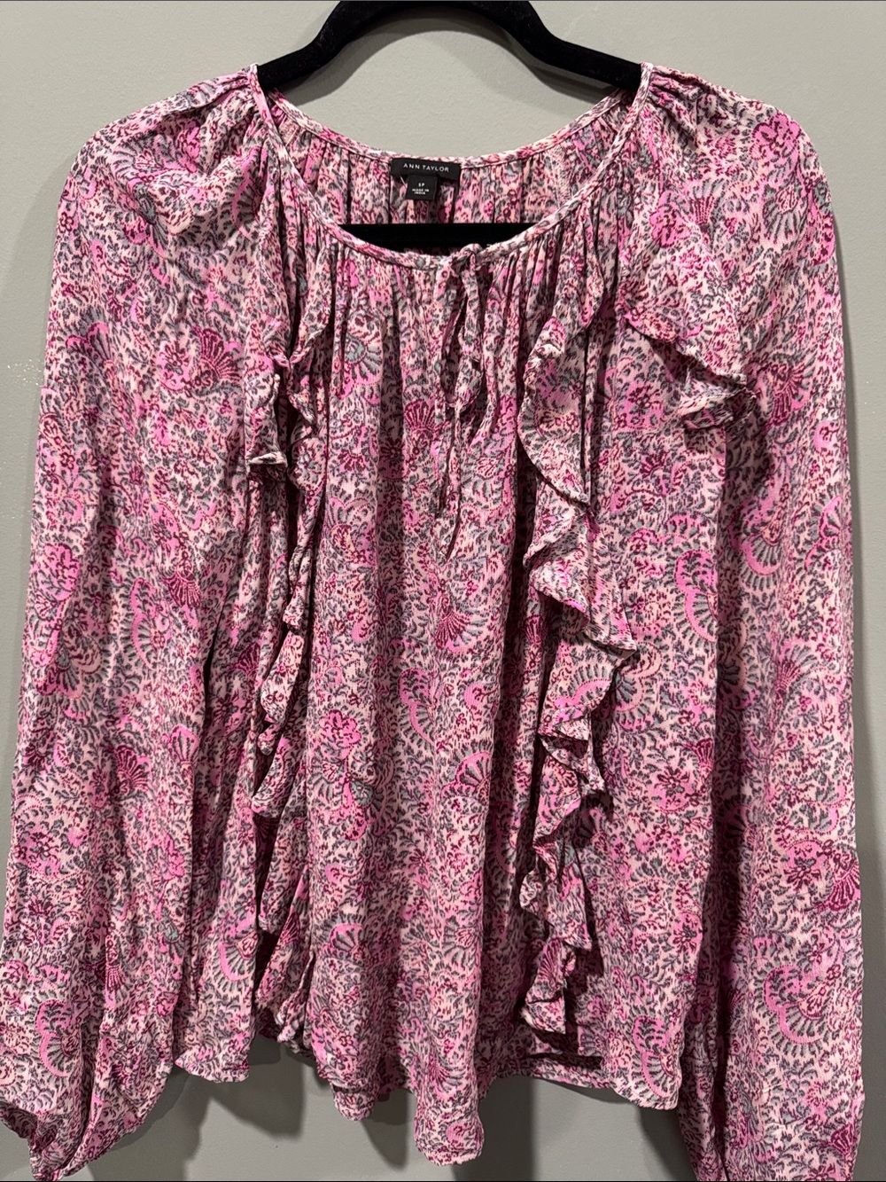 Ann Taylor Pink & Gray Ruffled Floral Top